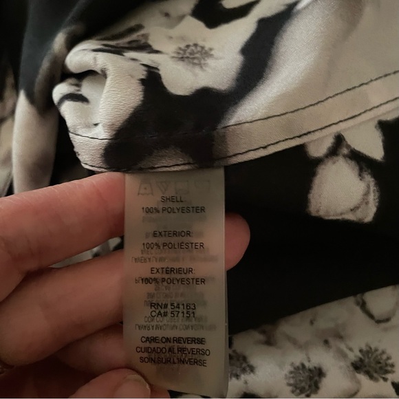 Calvin Klein Women’s Blouse long Sleeve Roll tab Floral Abstract Print Small - Picture 8 of 8